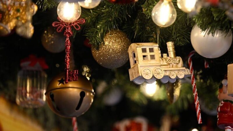 Tausch- und Repaircafé „Mach‘s Neuss“: Weihnachtsdeko tauschen statt kaufen