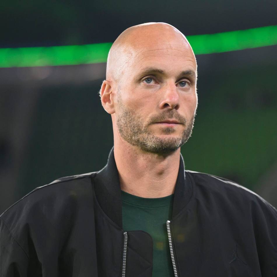 Nach 1:2 in Bremen: Simonis muss in Wolfsburg gehen – „Im Fußball zählen am Ende Ergebnisse und Punkte“