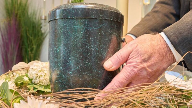 Abschied im Wald statt am Grabstein: Verlieren Friedhöfe in Dormagen an Bedeutung?
