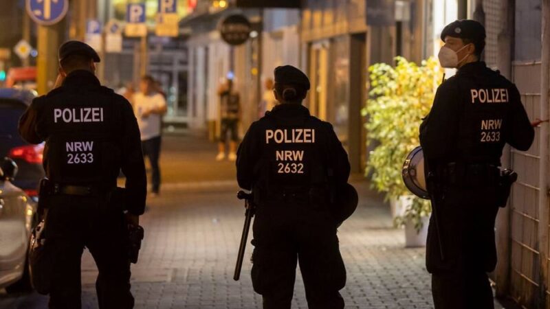 Polizeikontrollen in Duisburg: Fünf Festnahmen bei Einsatz gegen Clankriminalität