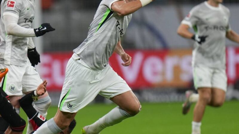 Strittiger Elfmeter in der Nachspielzeit: Batshuayi rettet Frankfurt einen Punkt gegen Wolfsburg