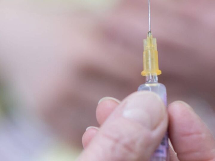 Seltene Erkrankung: Schülerin aus Remscheid stirbt nach Meningokokken-Infektion