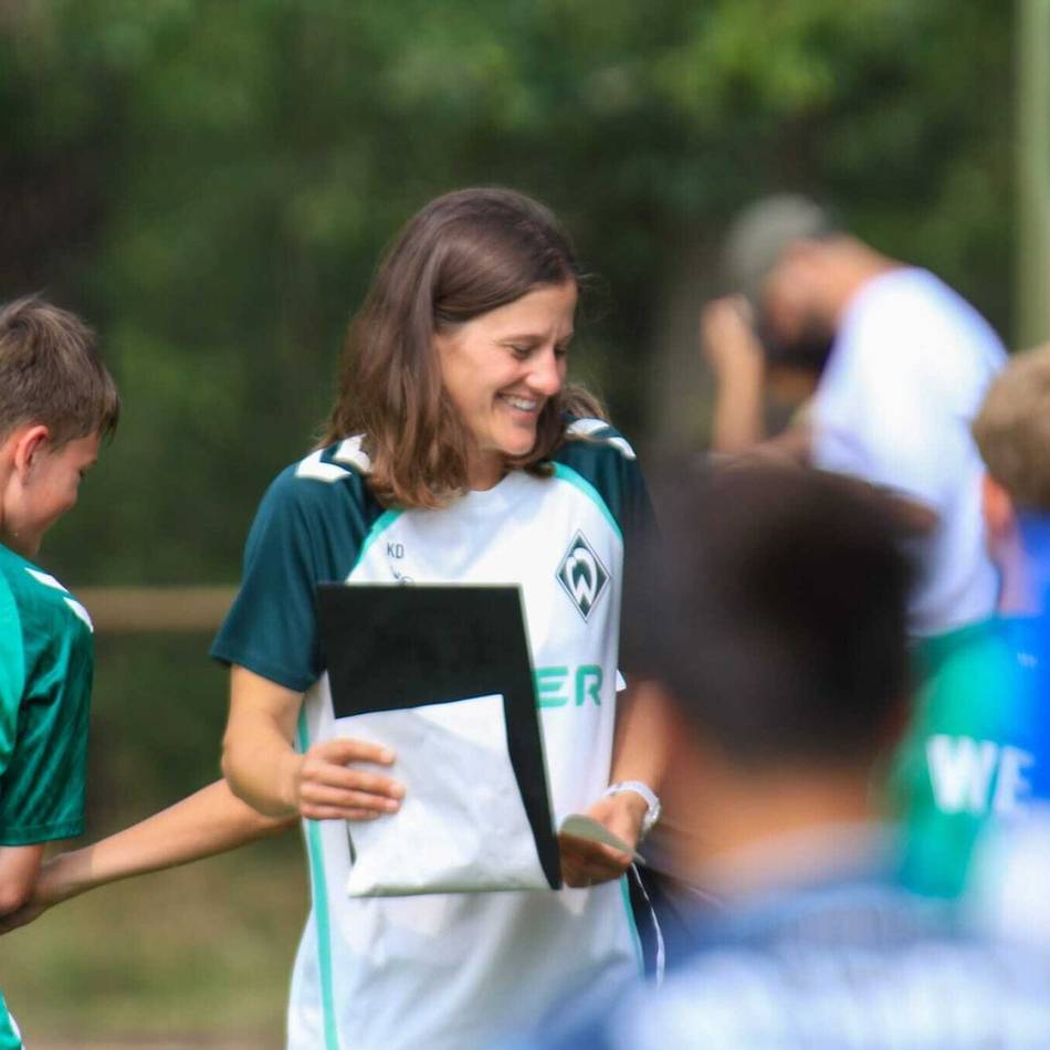 Frühere Dauerbrennerin bei Borussia: Kyra Densing und ihr Weg zur Cheftrainerin bei Werder Bremen