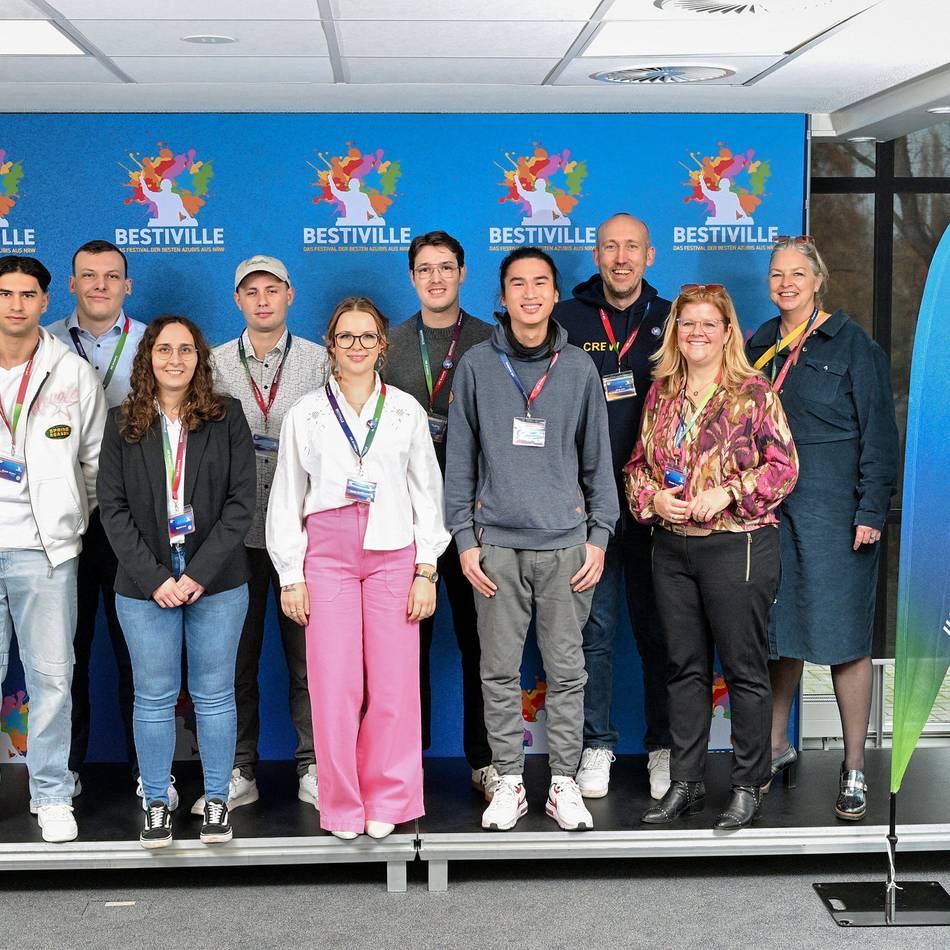 NRW-Bestenehrung der IHK Mittlerer Niederrhein: Zwei Super-Azubis kommen aus Mönchengladbach