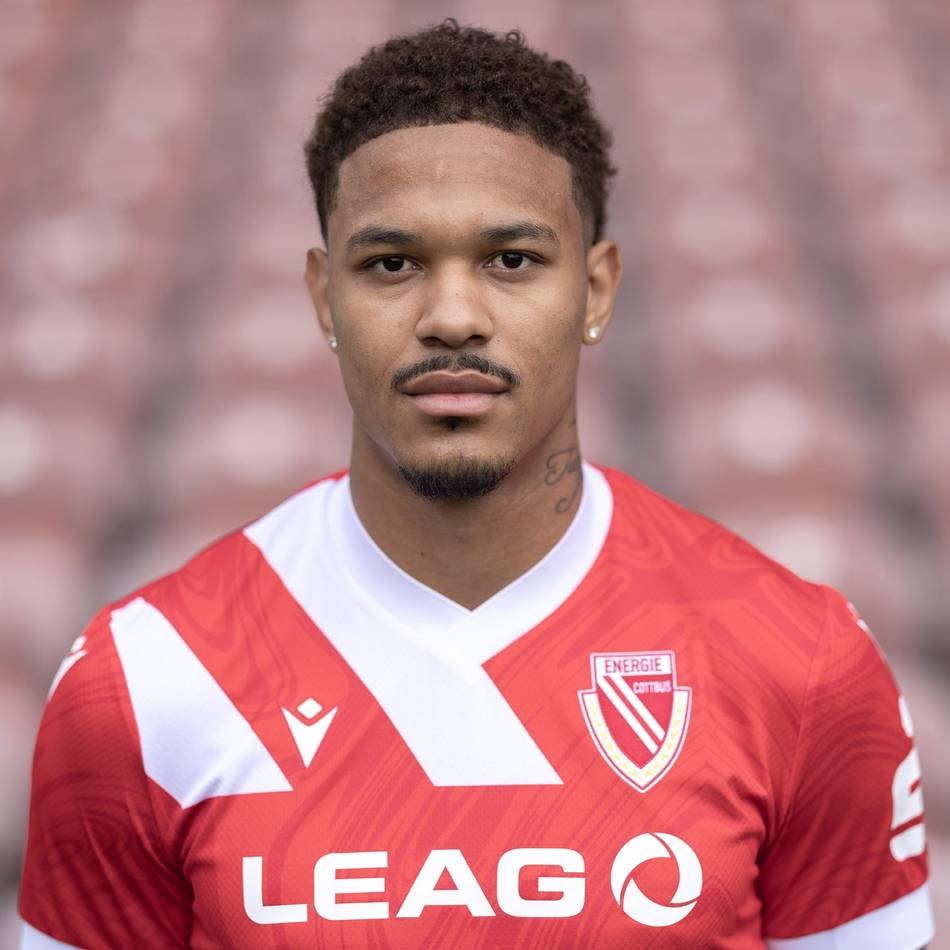 Affenlaute gegen Justin Butler : „Traurig und erschreckend“ – Rassismusvorfall bei 1860-Sieg gegen Cottbus