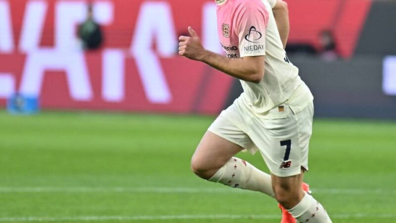 Von Hansi Flick inspiriert: Bayer-Routinier Hofmann glänzt in Wolfsburg in ungewohnter Rolle