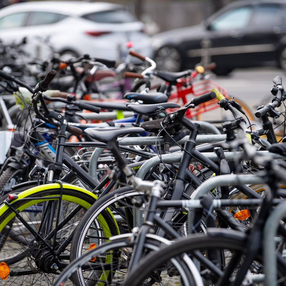 Repair-Café in Grevenbroich: Tüftler wollen reparierte Fahrräder an Bedürftige abgeben