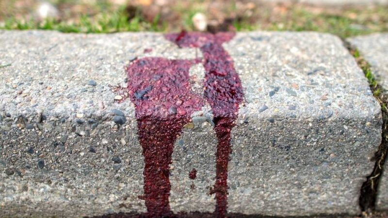 Ausgangspunkt Kirmesplatz: Trauermarsch in Kleve macht auf Femizide und patriarchale Gewalt aufmerksam