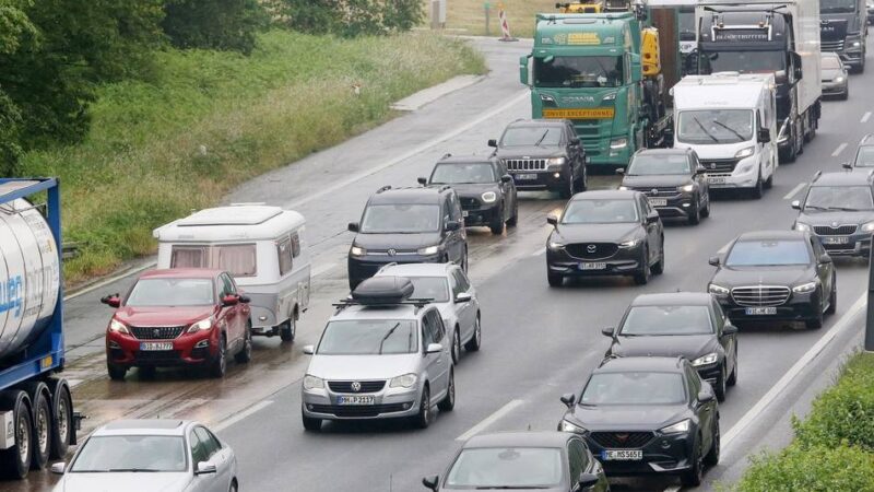 Autobahnen bei Duisburg: Staus sind programmiert: A3 und A40 gleichzeitg gesperrt