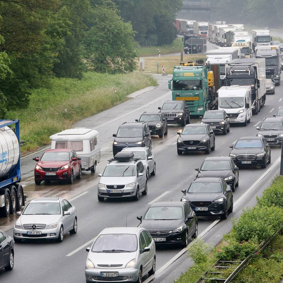 Autobahnen bei Duisburg: Staus sind programmiert: A3 und A40 gleichzeitg gesperrt