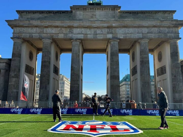 Mit Bus-Kolonne, Pitbull und Chips: Der NFL-Zirkus erobert Berlin – „DNA der Stadt aufnehmen“