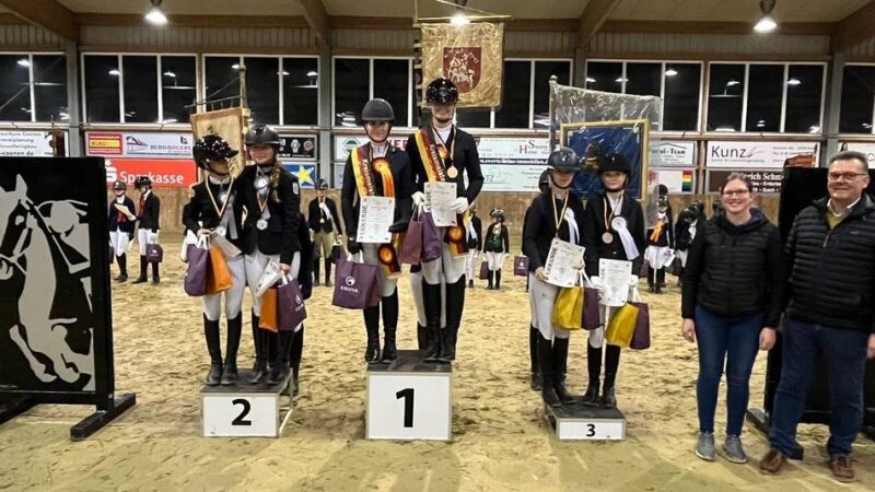 64 Kinder und Jugendliche in Goch am Start: So lief die Premiere des neuen Reiter-Vierkampfs