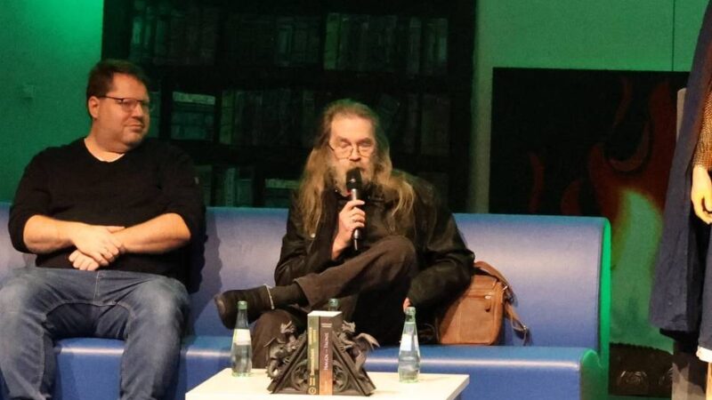 Lesung von Wolfgang Hohlbein und Thorben Galinski in Jüchen: Newcomer trifft auf Bestseller-Autor