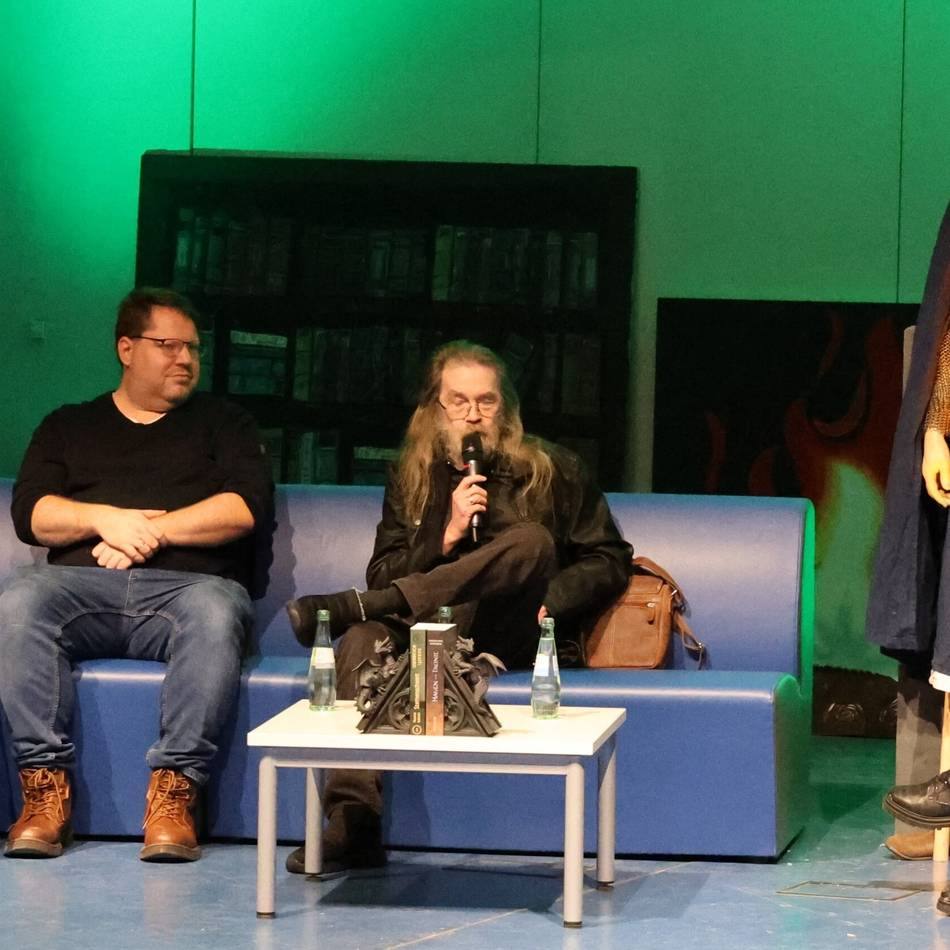 Lesung von Wolfgang Hohlbein und Thorben Galinski in Jüchen: Newcomer trifft auf Bestseller-Autor