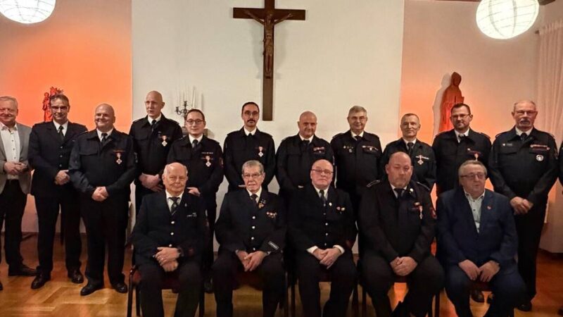 Feuerwehr ehrt langjährige Mitglieder: 60 Jahre im Dienst der Feuerwehr – „Für mich ist das eine Berufung“