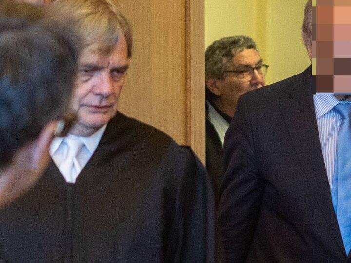 Landgericht Krefeld: Urteil wohl erst im Dezember: Erster Angeklagter im KFC-Prozess darf gehen