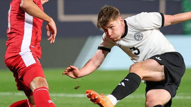 Gladbacher im Einsatz und in der Zuschauerrolle: Ullrich gewinnt mit links – Woltemade zieht Kleindienst davon