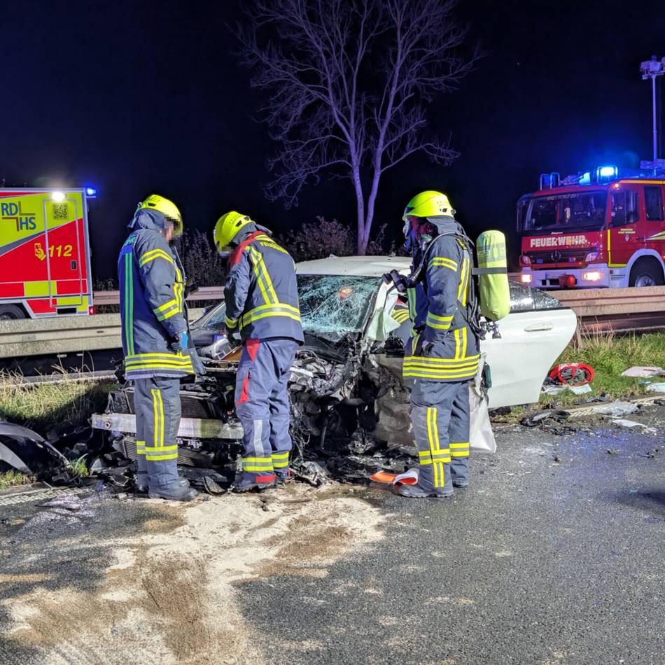 Zwischen Mönchengladbach und Erkelenz: Unfall mit Geisterfahrer auf A46 endet tödlich