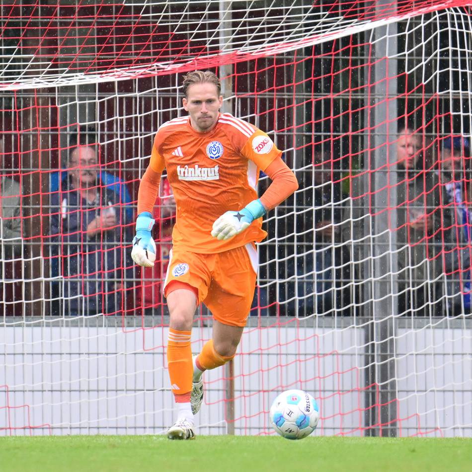 Pokalkracher beim SV Sonsbeck: MSV-Torwart Julius Paris träumt schon vom Pokal-Halbfinale