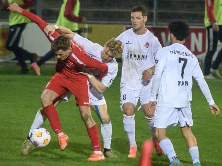 2:0 gegen den SV Biemenhorst: Der 1. FC Kleve setzt im Duell der Kellerkinder ein Ausrufezeichen