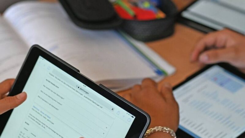 Nachhaltiges Bewusstsein im Kreis Mettmann: Kreisverwaltung sammelt gebrauchte Geräte für gemeinnütziges Projekt