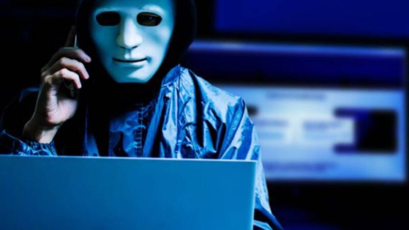 Kreis Borken: Gauner geben sich als prominentes Model aus – Frau verliert Tausende Euros