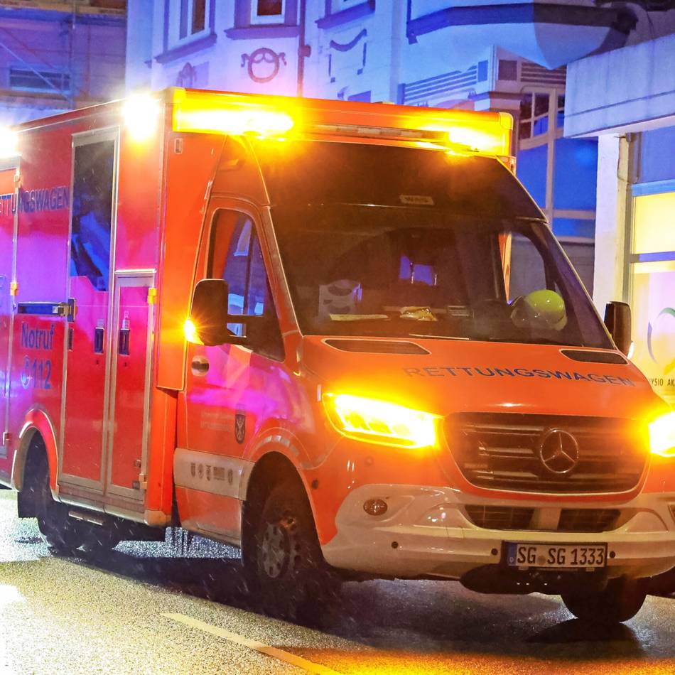 Straftat vorgetäuscht?: Verletzter Mann in Solinger Physiopraxis gefunden