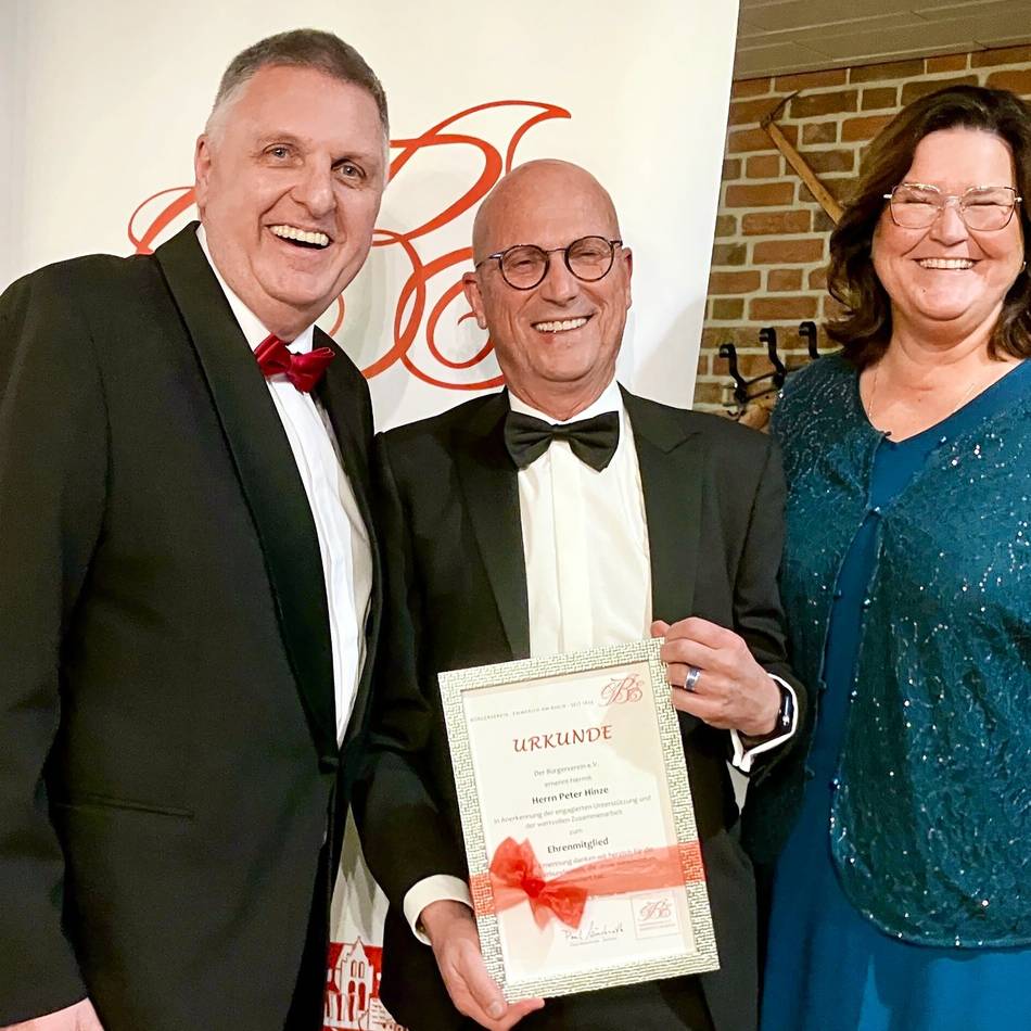 Stiftungsfest des Emmericher Bürgervereins: Peter Hinze sagt im Smoking „Servus“