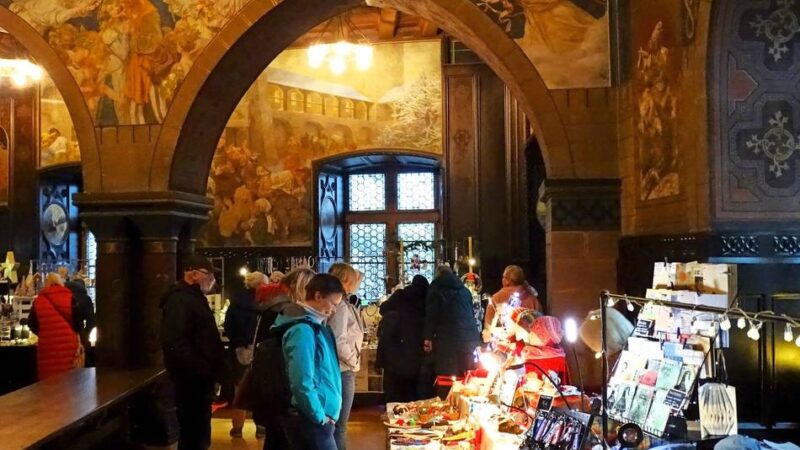 Weihnachtsmarkt in Solingen
: Stimmungsvoll und gemütlich – der Adventsbasar ist zurück auf Schloss Burg