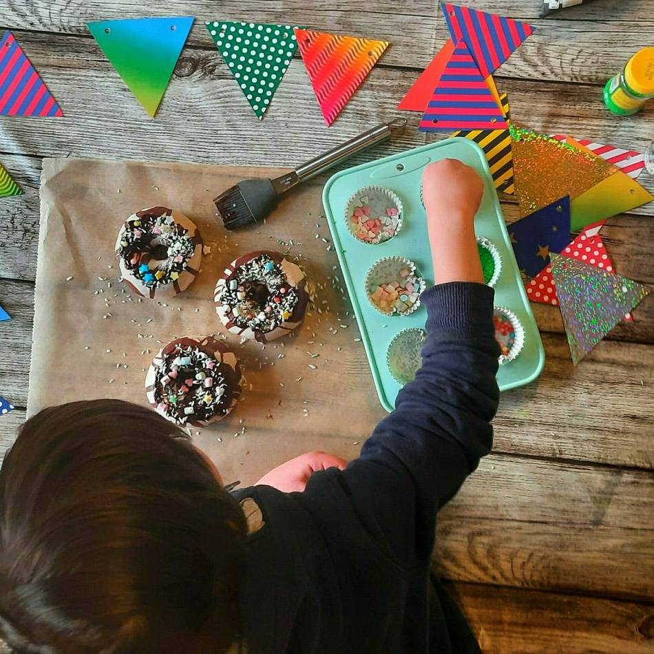 Karneval mit Kindern: So gelingt die Kostümparty zu Hause