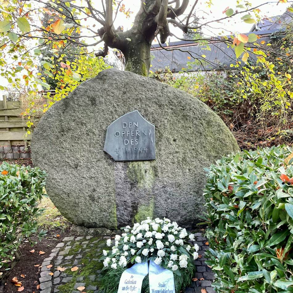 Gedenken an Bombenangriff in Wermelskirchen: Ein stiller Moment des Erinnerns