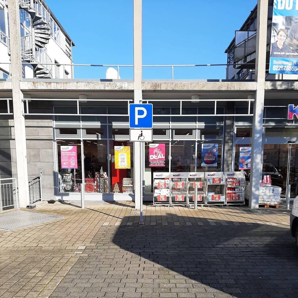 Orangefarbener Ausweis in Hückeswagen: Erweitertes Angebot beim Parkraum für Behinderte