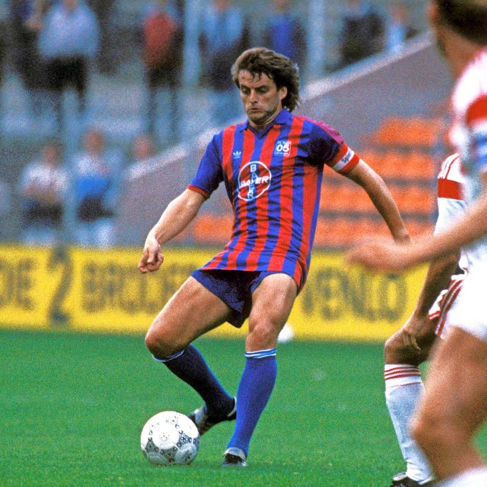 Als „Bruder Leichtfuß“ verzückte er die Nation: Matthias Herget feiert seinen 70. Geburtstag – „So ein Fußballerleben ist ein Privileg“