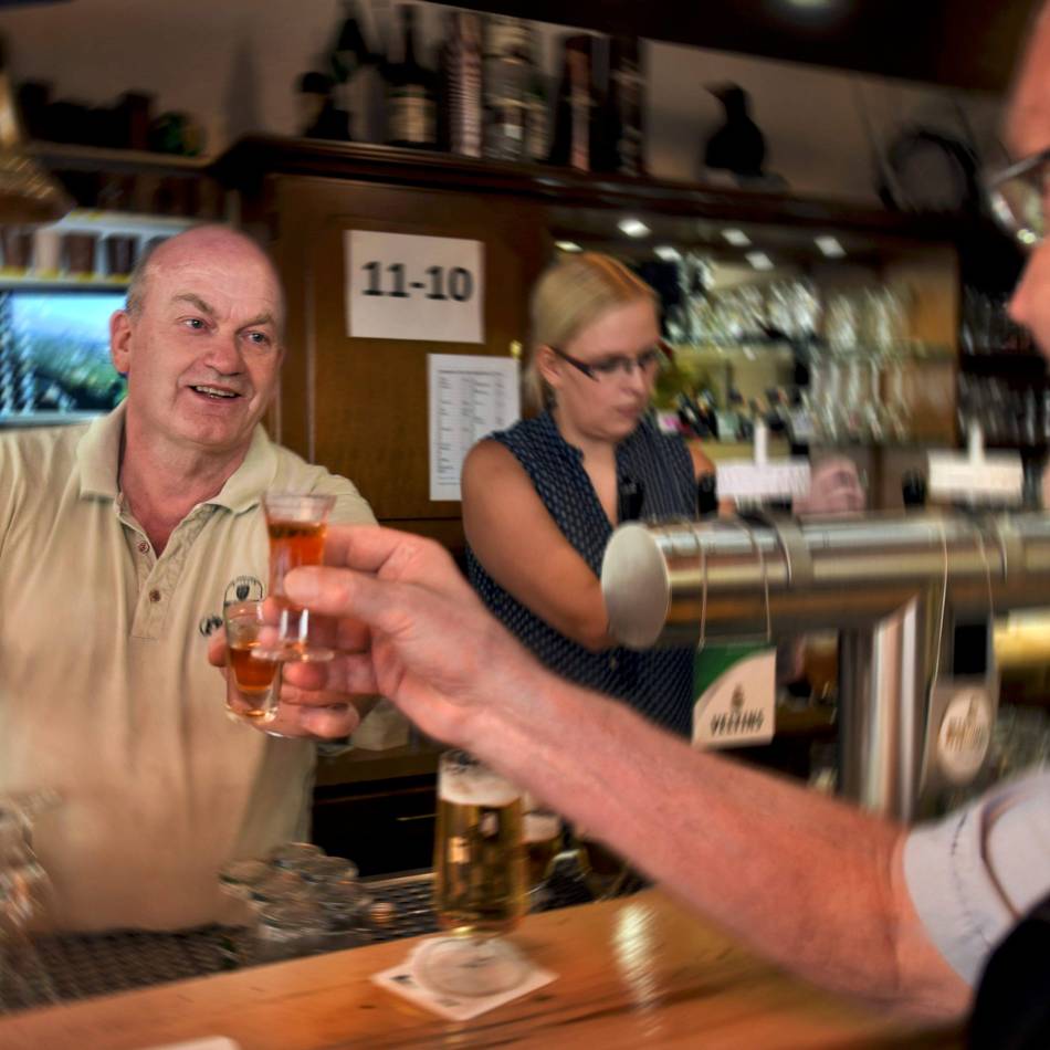 Emmerich: Mann mit Herz – Horst Welling organisiert wieder die Wunschbaum-Aktion