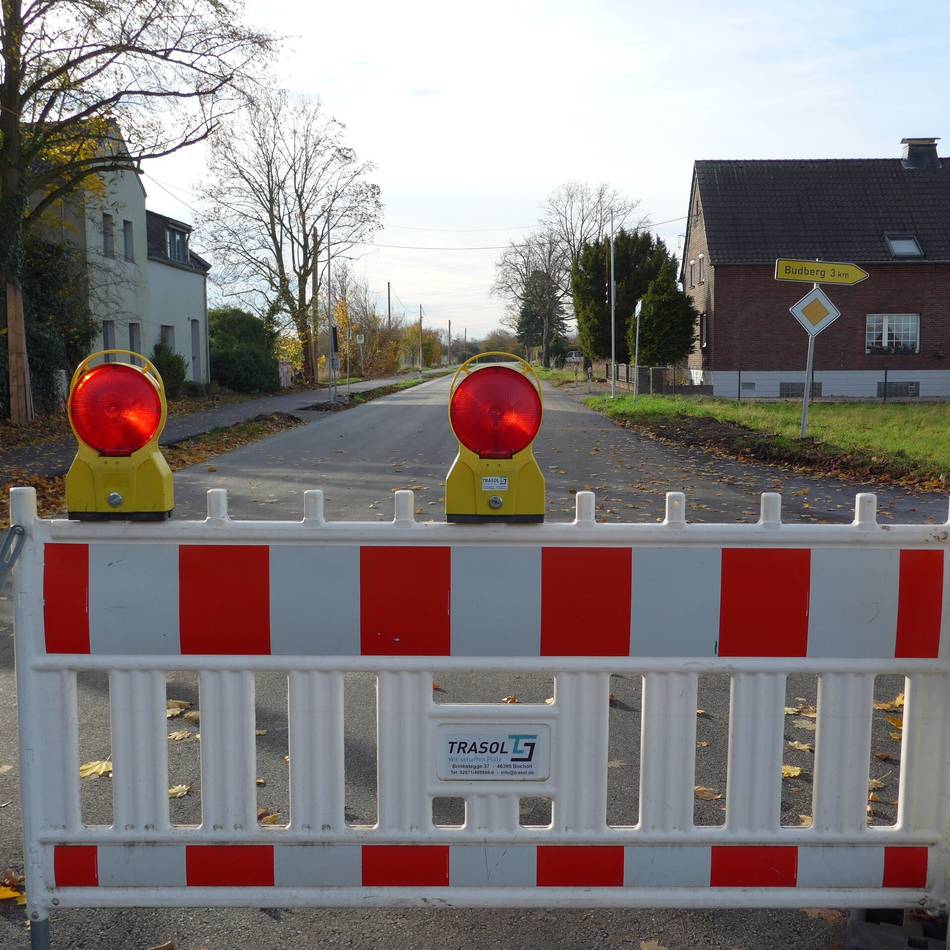 Straßenbauarbeiten im Rheinberger Süden: Erstes Stück Reitweg ist ab Montag wieder frei