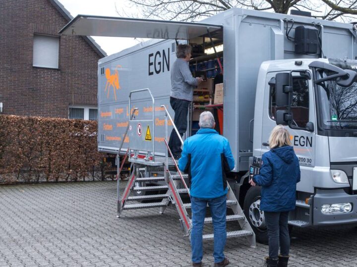 Termine im November in Dormagen: Schadstoffmobil und mobiler Altpapiercontainer sind unterwegs
