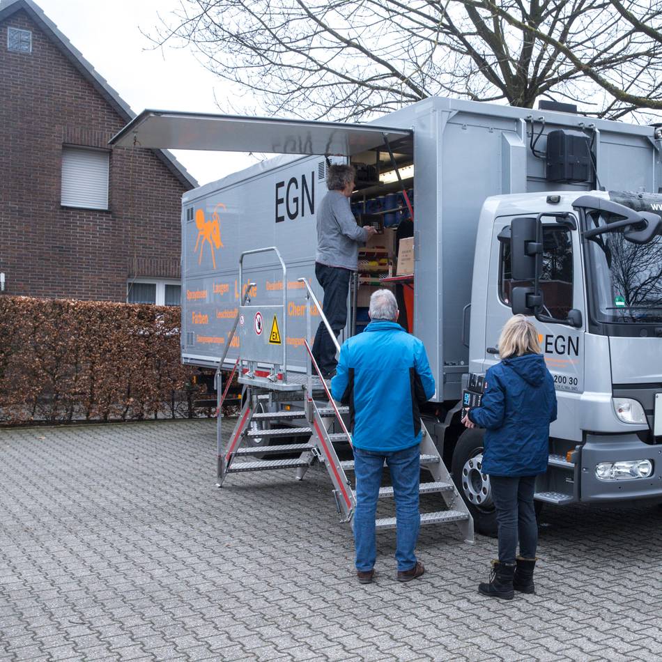 Termine im November in Dormagen: Schadstoffmobil und mobiler Altpapiercontainer sind unterwegs