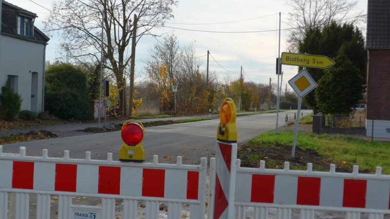 Sanierung von Fahrbahn, Geh- und Radweg: Für den Reitweg beginnt am Montag der zweite Bauabschnitt