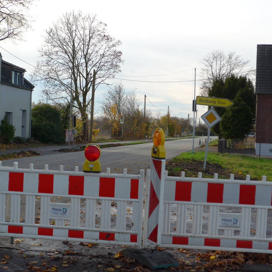 Sanierung von Fahrbahn, Geh- und Radweg: Für den Reitweg beginnt am Montag der zweite Bauabschnitt