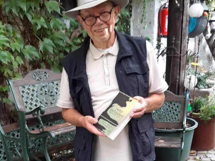 Lyrik aus Erkelenz-Grambusch: „Heiter bis beißend“ vereint drei Generationen in einem Buch