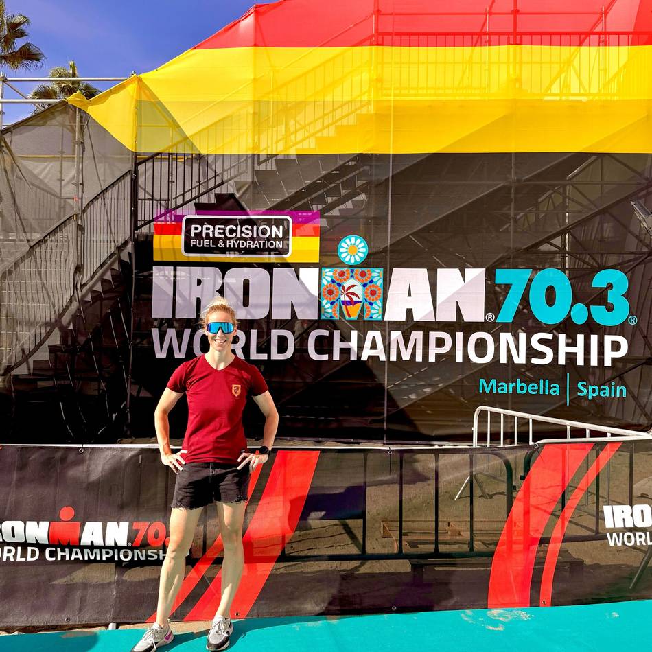 Gänsehaut am Morgen, Euphorie im Ziel: Ironman 70.3: Wülfratherin erlebt magische Momente bei ihrer WM-Premiere
