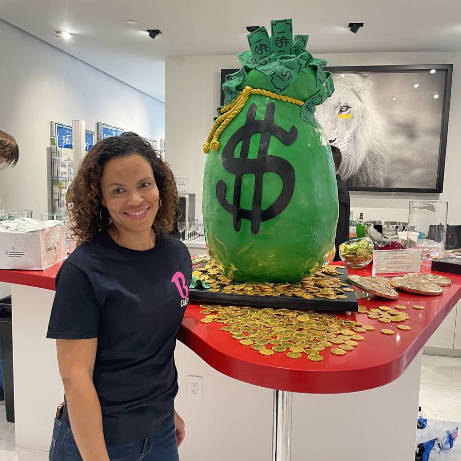 „Alles kann ein Kuchen sein“: Kaarsterin begeistert Promis in New York mit kuriosen Torten