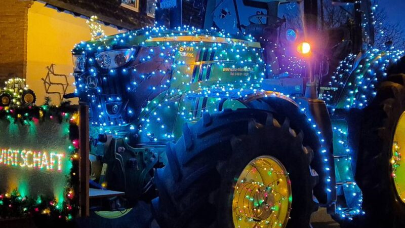 In Kleve und Kranenburg: Ein Kilometer Landmaschinen – Lichterfahrt der Landwirte steht wieder bevor