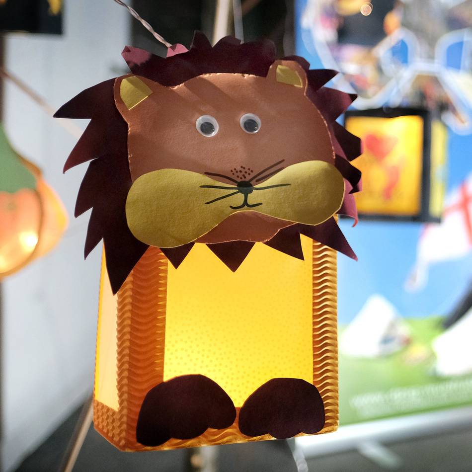 Laternenfest im Stadtteil: Lichterglanz und Gemeinschaftssinn in Hösel