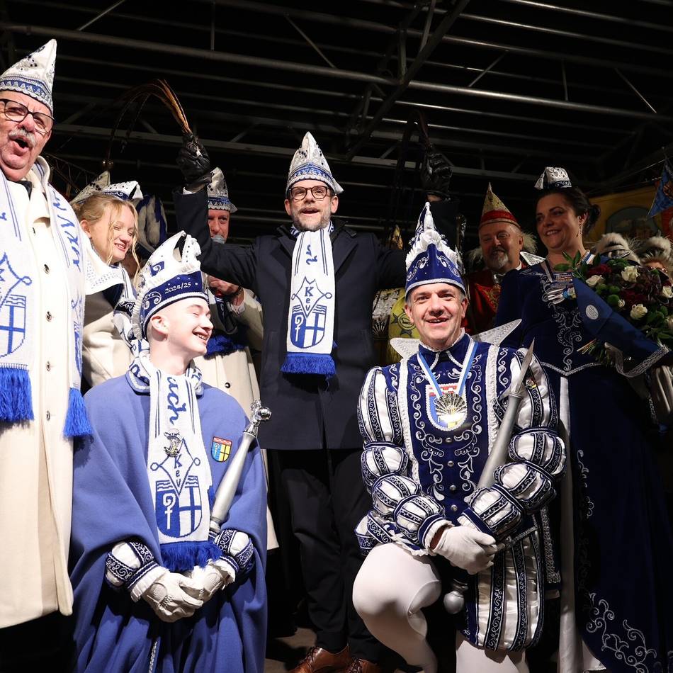 Hoppedizerwachen am 11.11.: Tränen und Freude beim Gladbacher Karnevalsauftakt