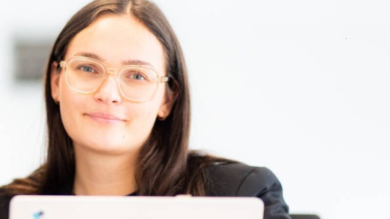 Sprechstunden zur Digitalisierung: Digitalcoachin unterstützt Einzelhändler im Kreis Mettmann