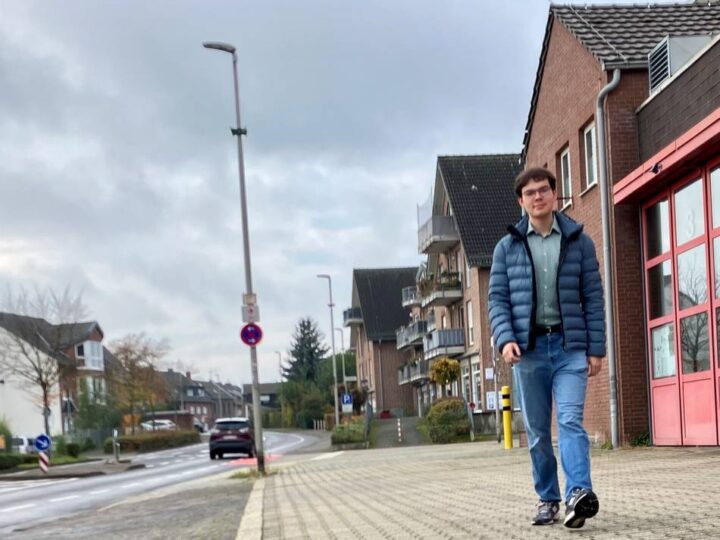 Jüngstes Stadtratsmitglied in Dormagen: Zwischen Hörsaal, Freunden und Fraktionssitzung