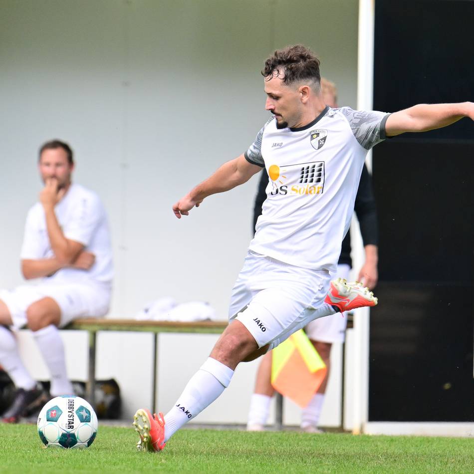 Knapper Heimsieg gegen Lowick: Geroschus‘ erstes Saisontor bringt Xanten den Dreier