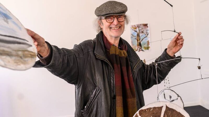 In der Galerie-Werkstatt Knechtsteden: „Wege und Wendungen“ – Ausstellung mit Keramik, Malerei und Grafik