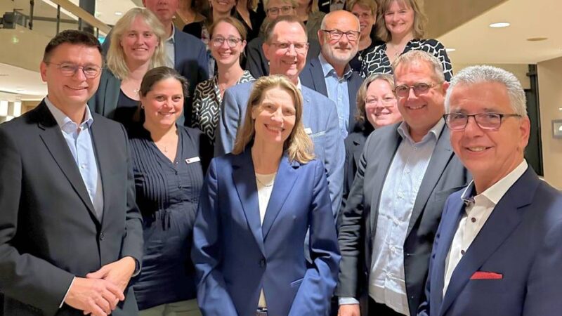 Sparkasse HRV: 66 Mitarbeiter feiern Dienstjubiläum